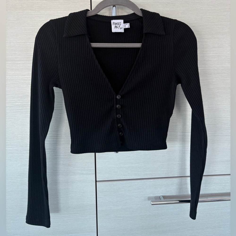 Princess Polly Black Ribbed Cropped Button up - Picture 7 of 12